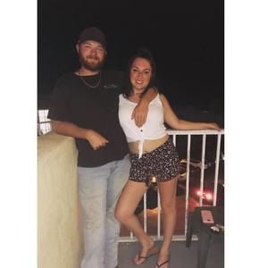 Meet your Posher, Becca